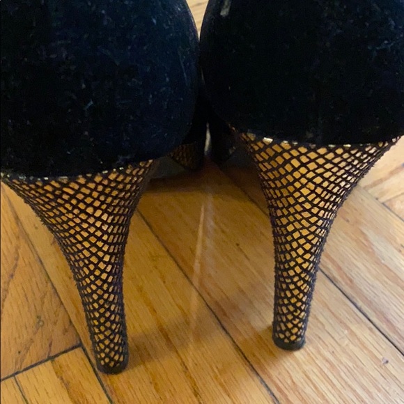 Black Suede pumps Size 10 - Picture 4 of 7